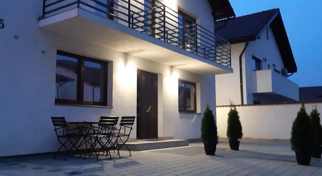 Five House-1