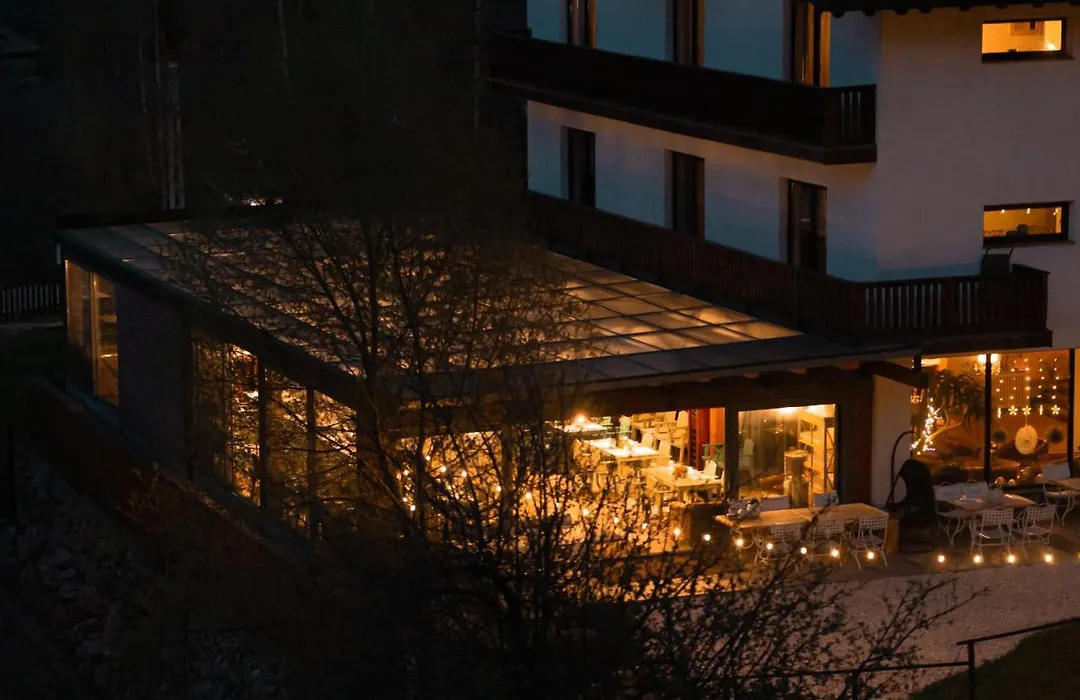 Pension Conacul Vanatorului-1