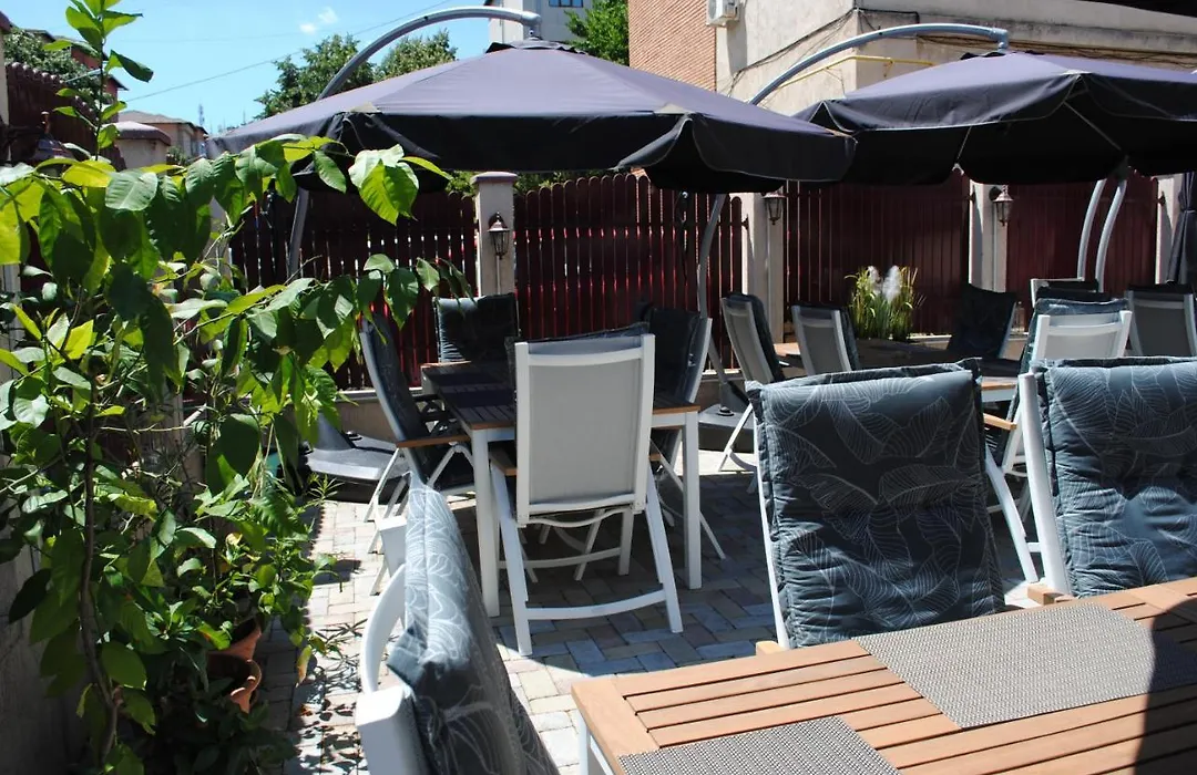 Hotel Corona-1