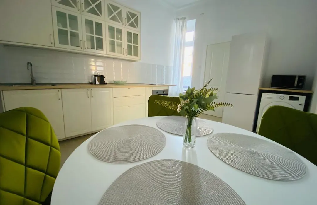 Suite № 7-1