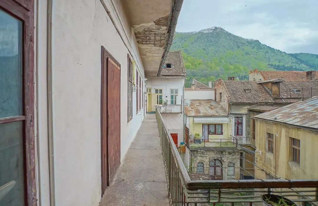 Coroni Republic Apart-1