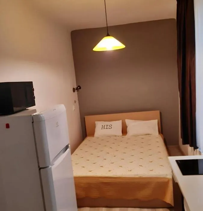 Modern Apartament Central Old Town-1