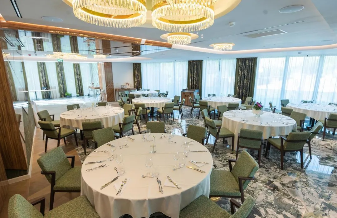 Hotel Codrişor-1