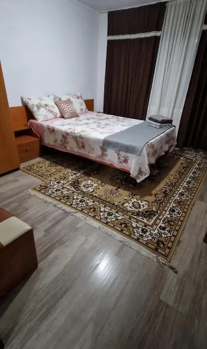 Casa Cu Zorele-1