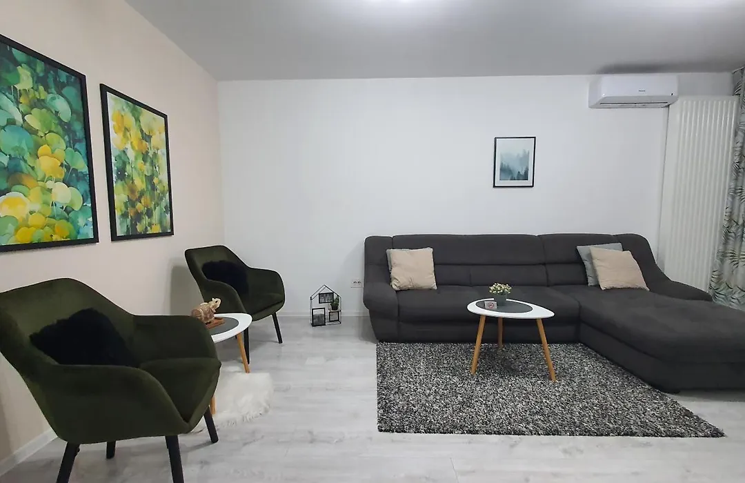 Green Apartment Coresi-1