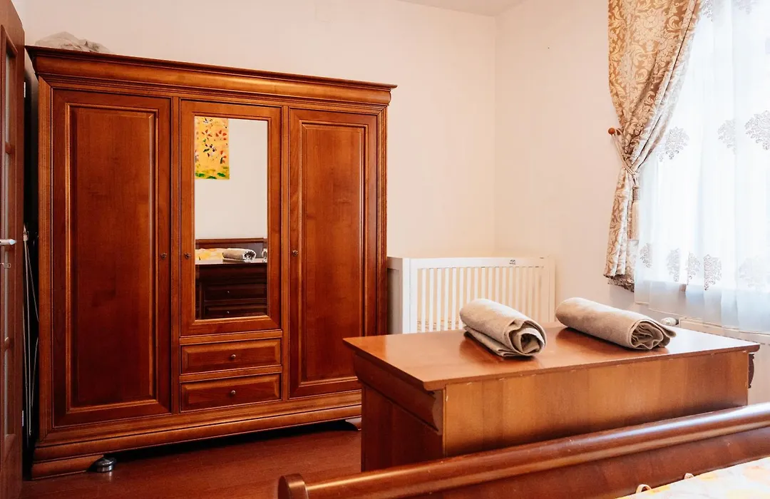 Maan Central Apartment Pet Friendly Location-1