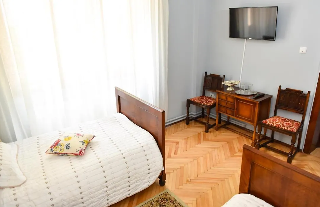 Former Ceausescu's Vila Crizantema-1