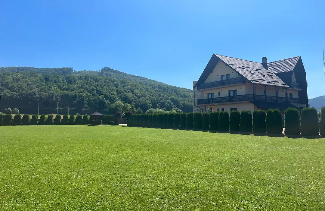 Pensiunea Miorița Putna-1