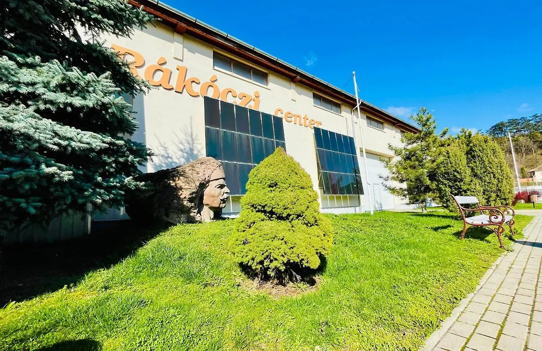 Rakoczi Center-1