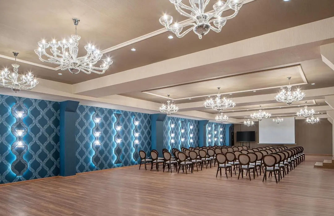 Sky Blue Hotel & Spa-1