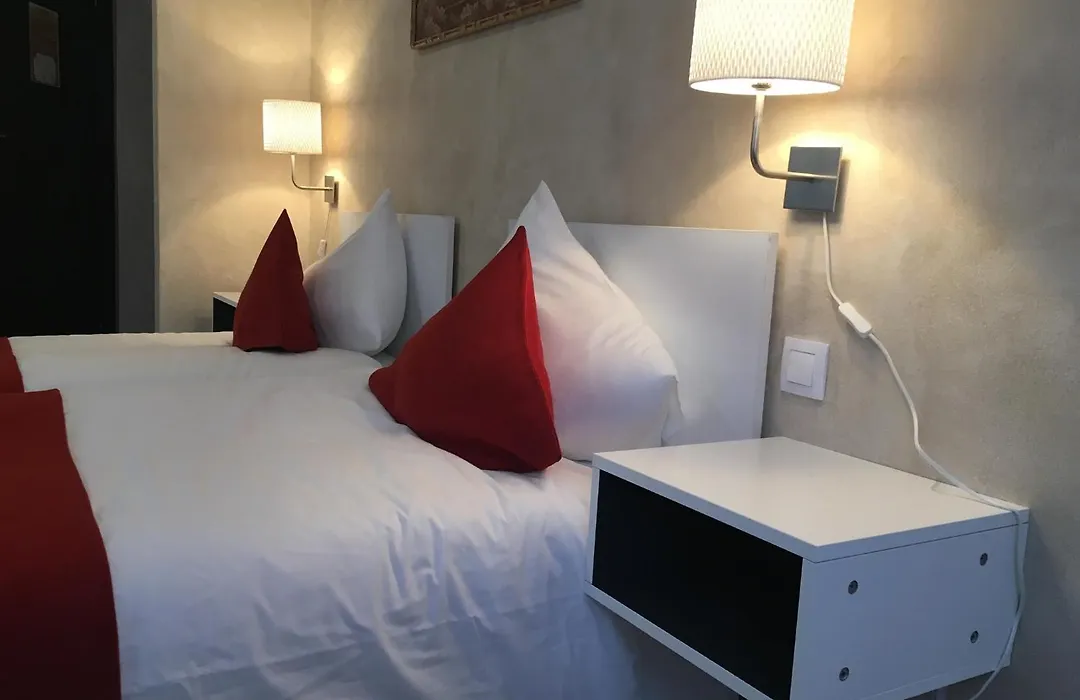 Csiki Hotel-1