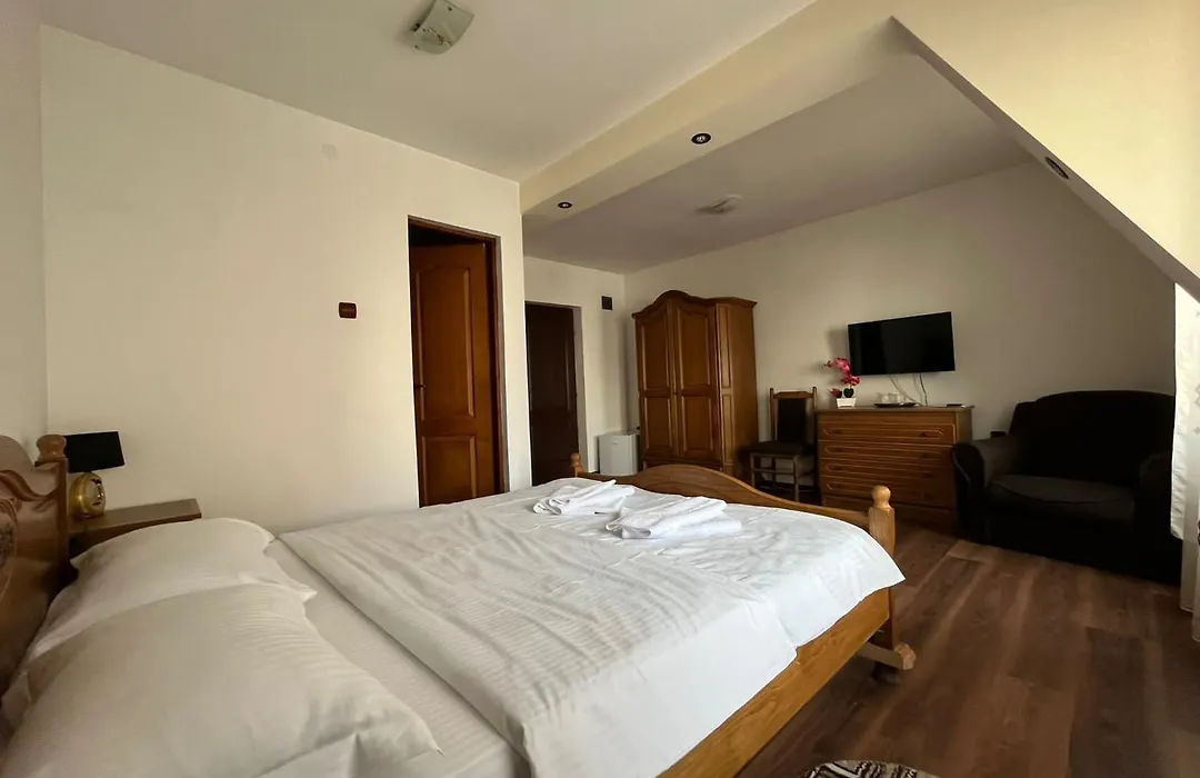Casa Poenaru-1