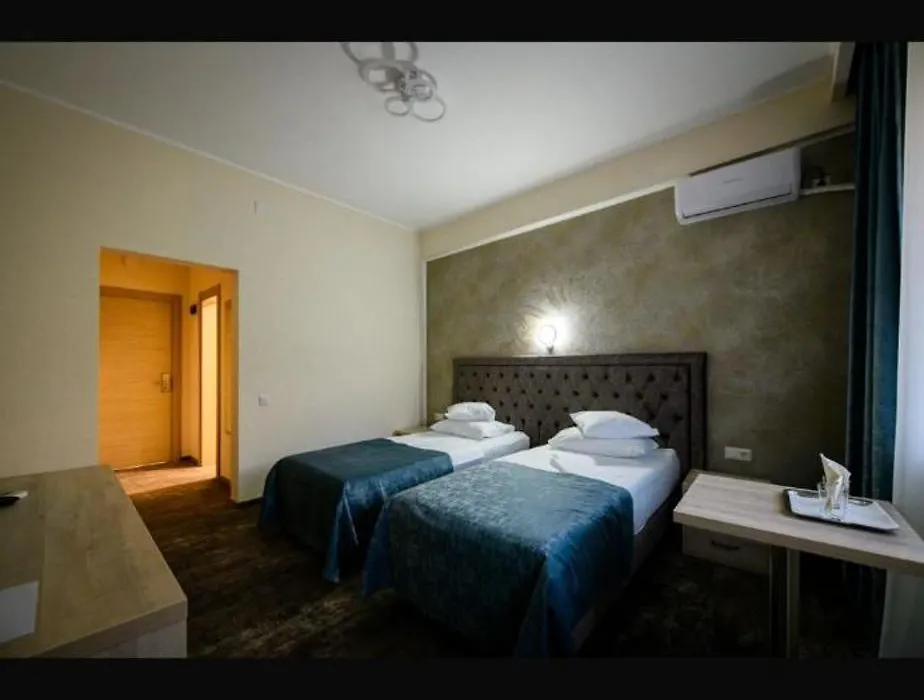 Hotel Tiara-1
