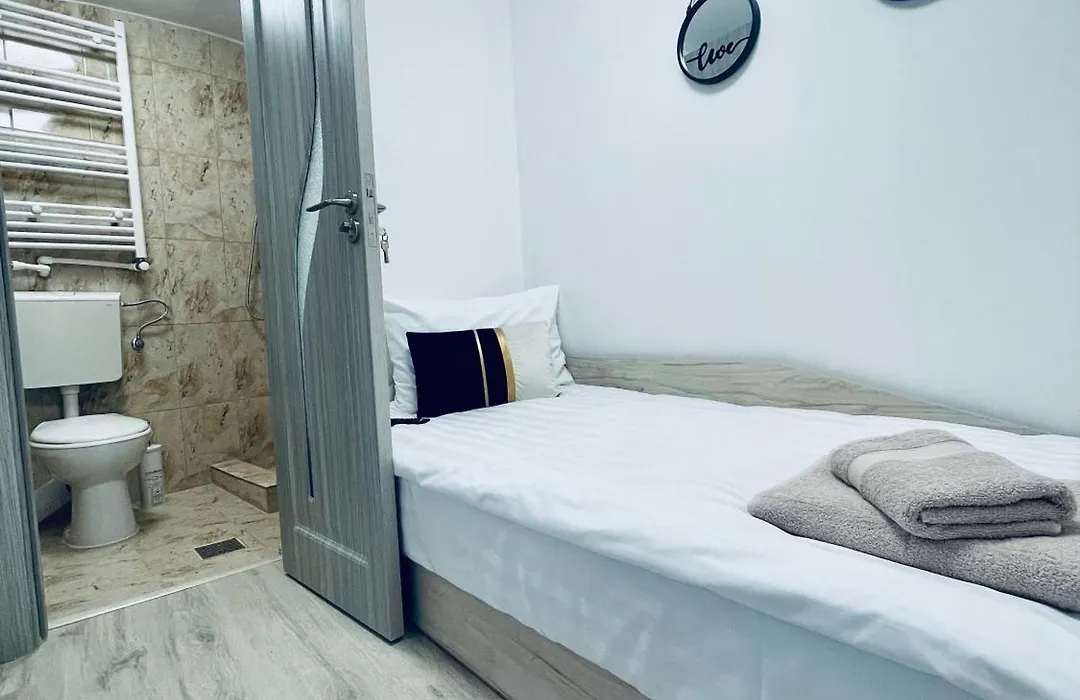 Cozy Room Old Town Sibiu-Sac Voyage Ocnei-1