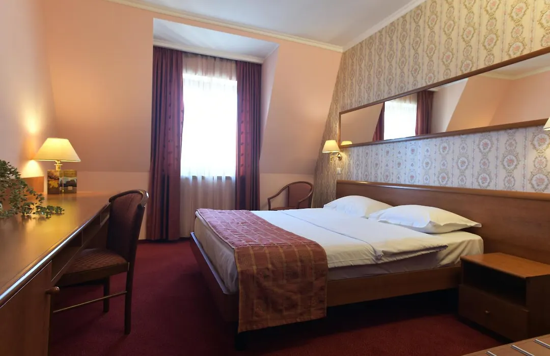 Hotel Brasov-1