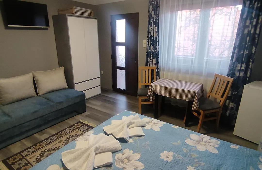 Kovacs Guesthouse-1