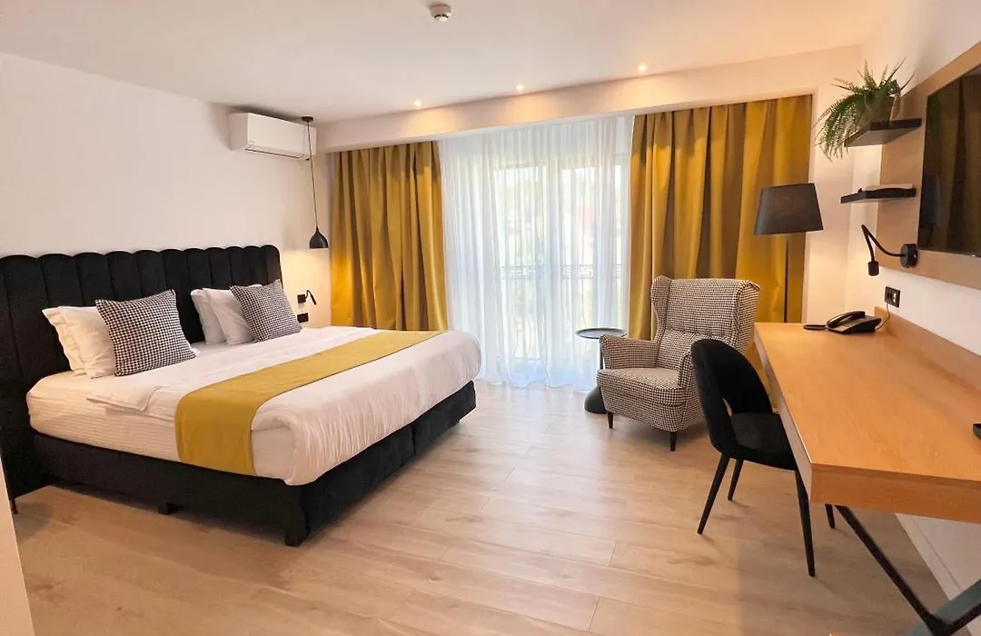 Krystal Boutique Mansion-1