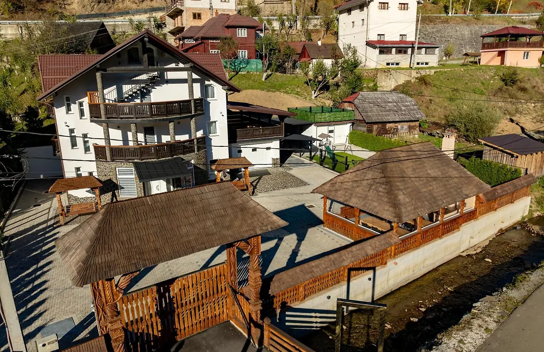 Poarta Maramureșana Borșa Complex-1