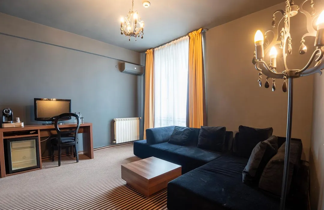 Alex&George Boutique Hotel-1
