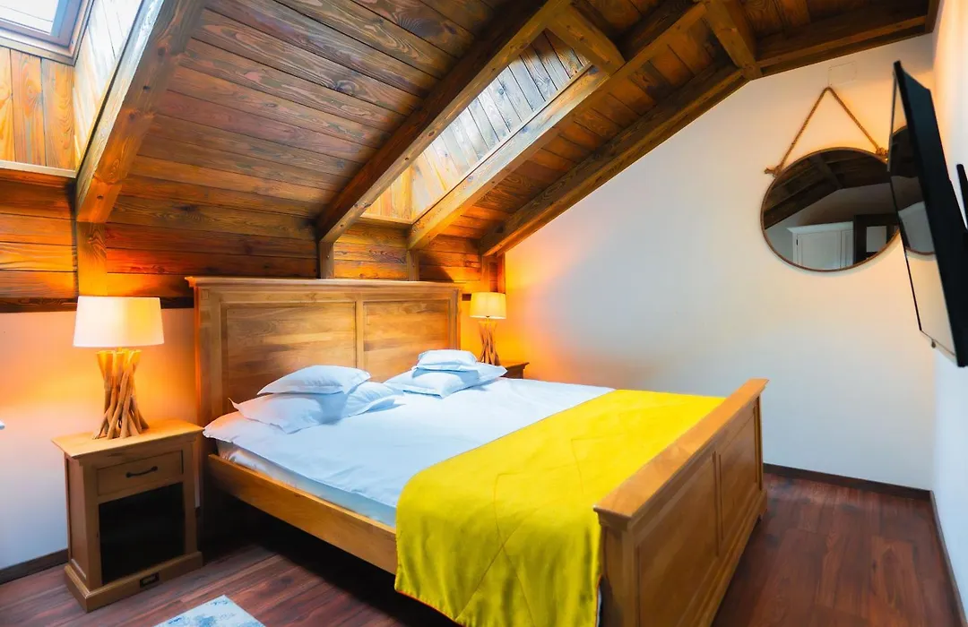 Kaban Boutique Hotel - 5Star Central Villa In Vatra Dornei-1