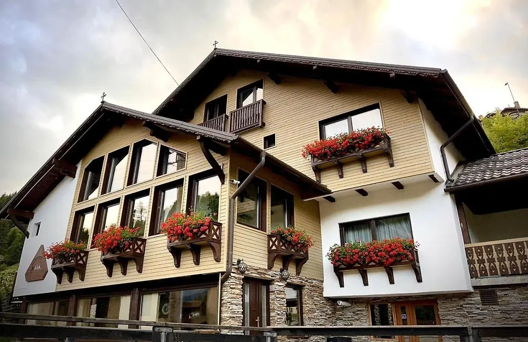 Ranger Chalet-1