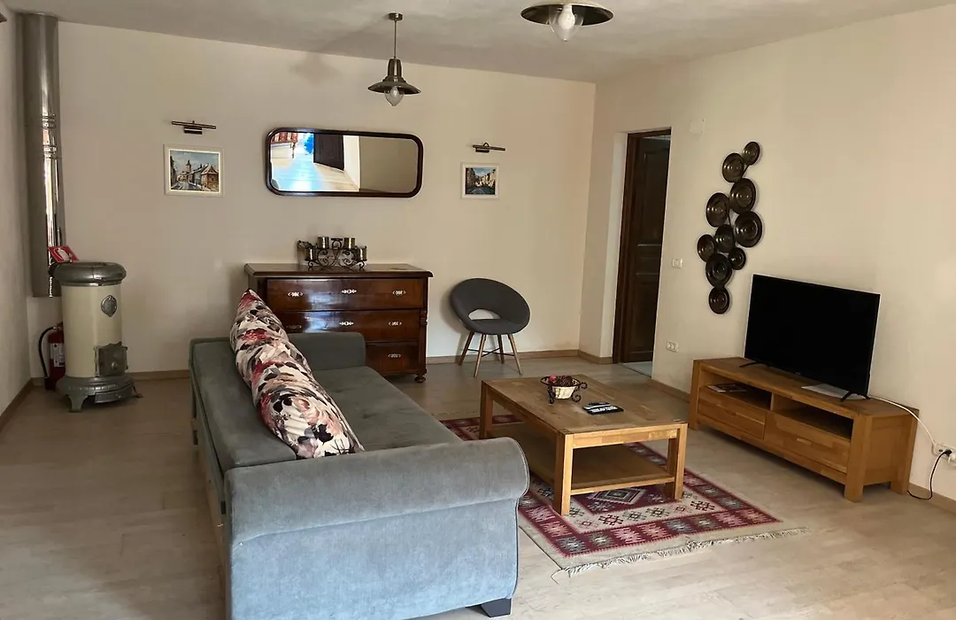 Cozy Apartment-1