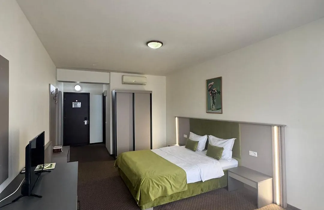 Hotel Yaky Center-1