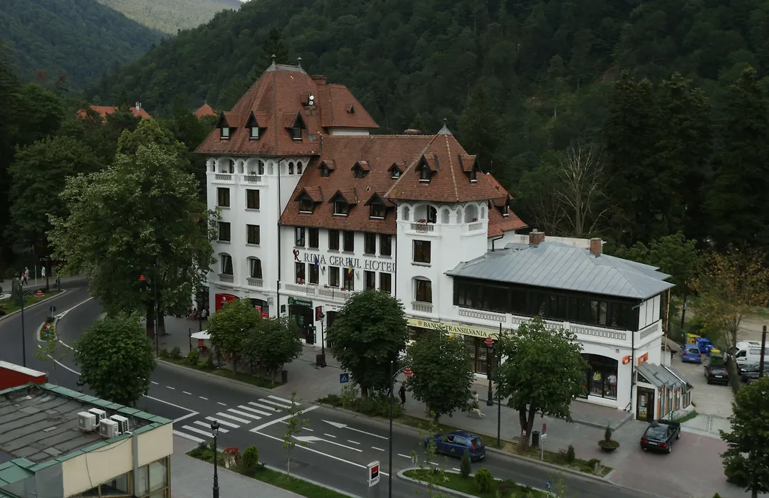 Hotel Rina Cerbul-1