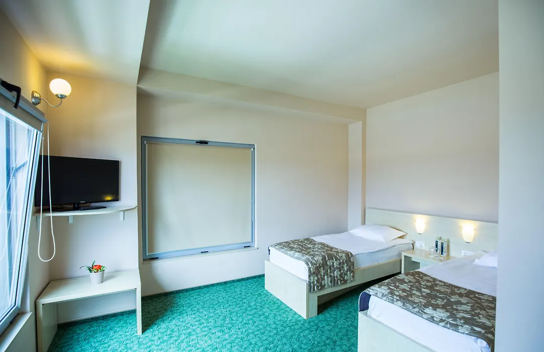 Stop Hotel-1