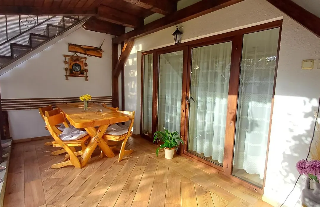 Casa Narciselor-1