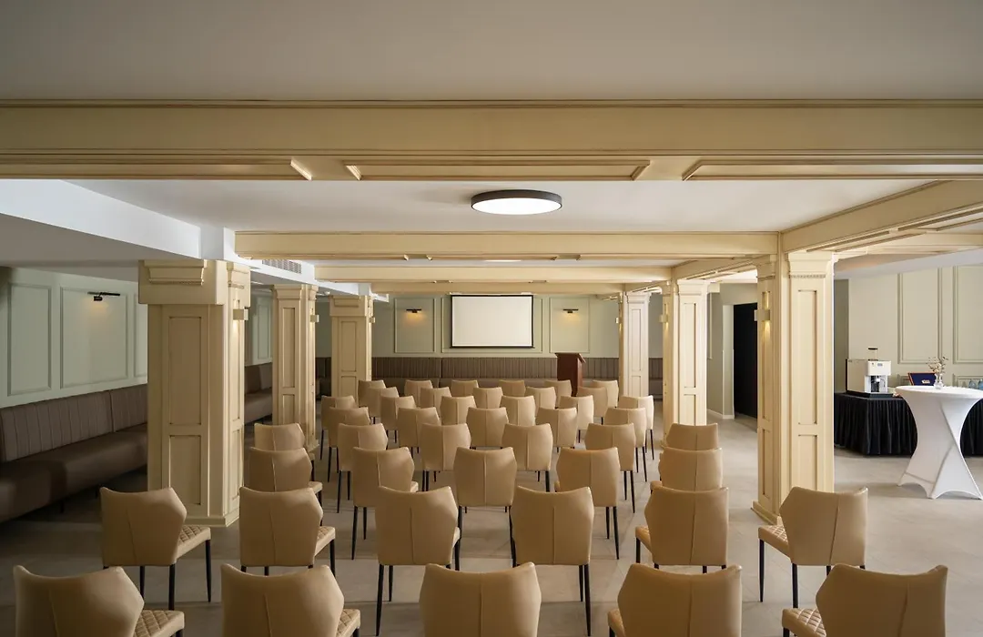 Hotel Leul de Aur-1