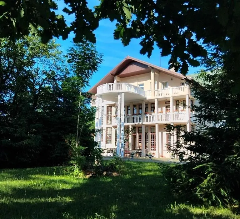 Victoria Spa-1