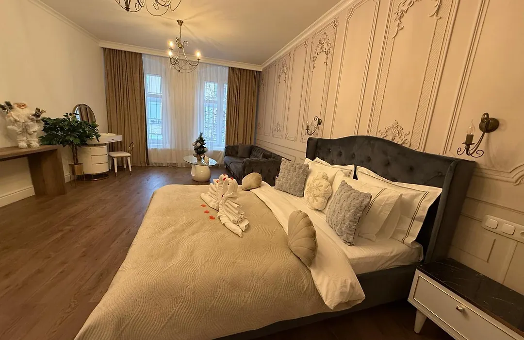 Luxuroom-1