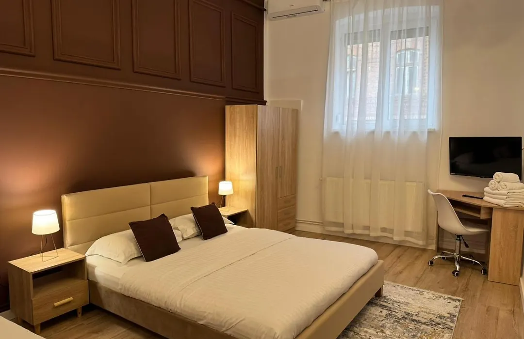 Corvin Guesthouse-1