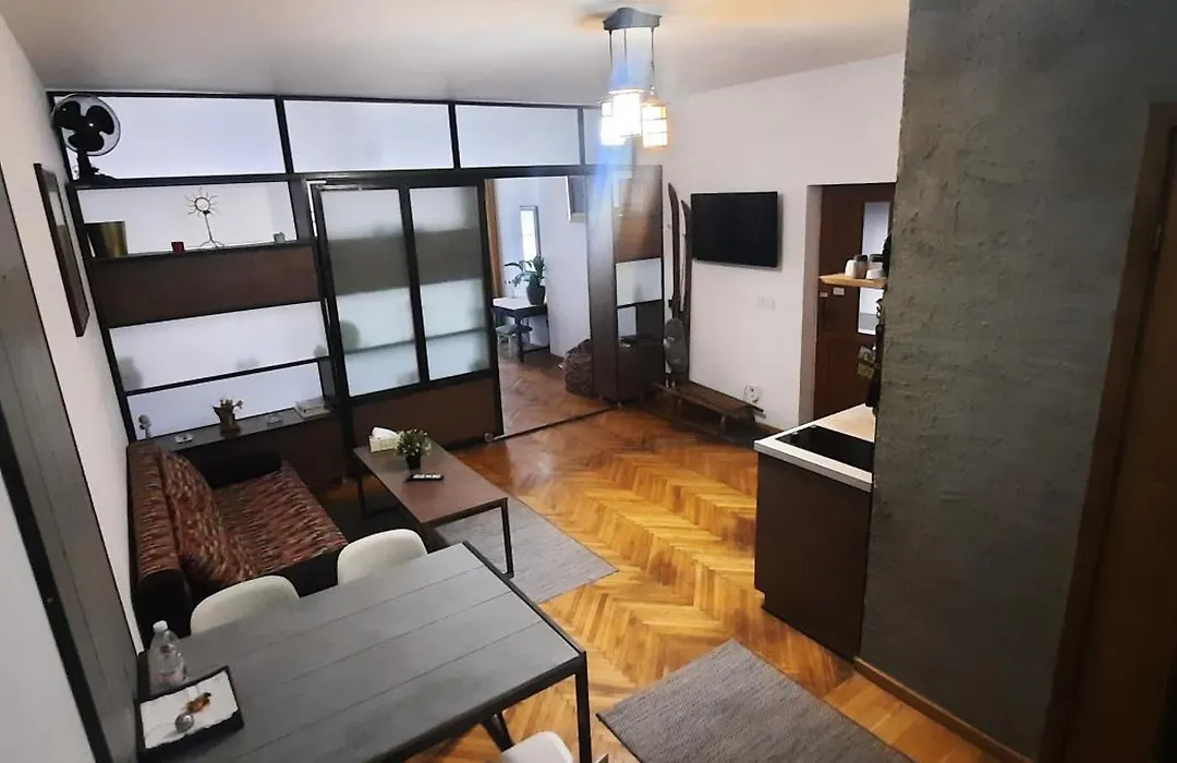 Poarta Schei Apartment-1