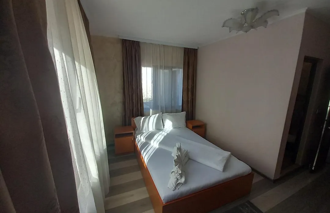 Casa Peneșel-1