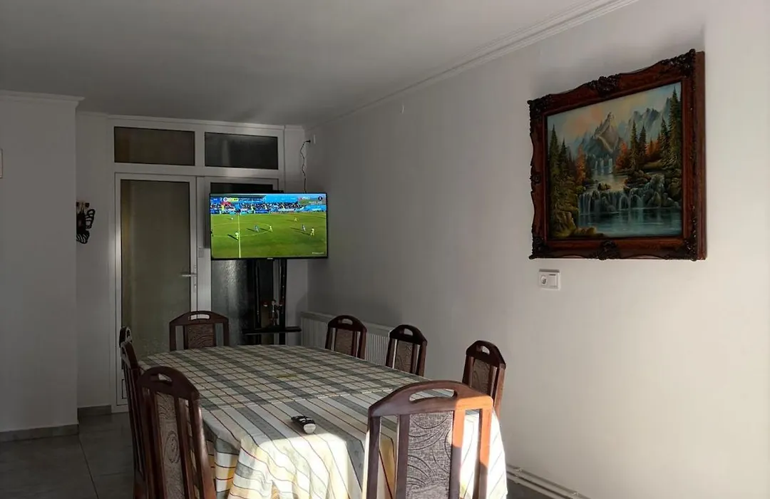Casa Dina-1