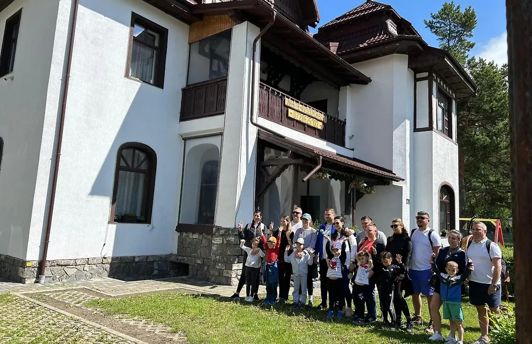 White Wood Chalet-1