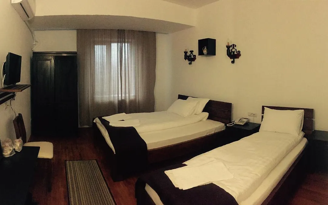 Hotel Casa Vlahilor-1