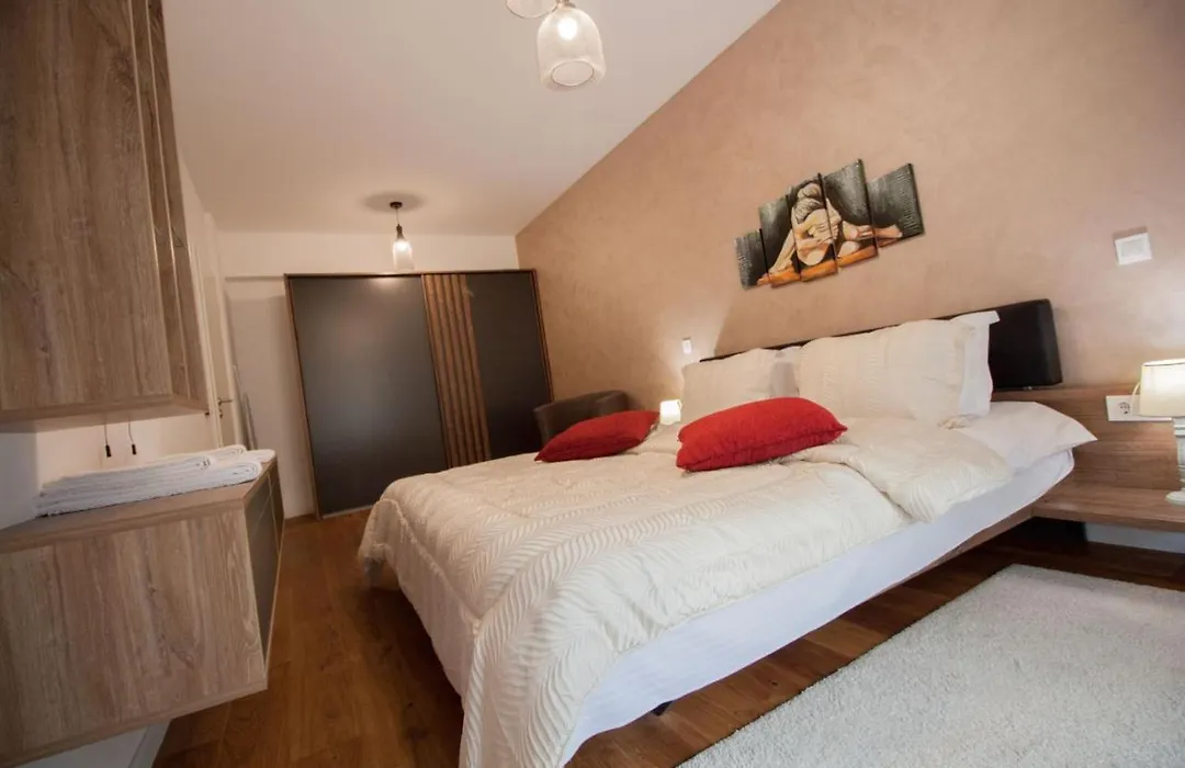 Central Lux Apartments-1