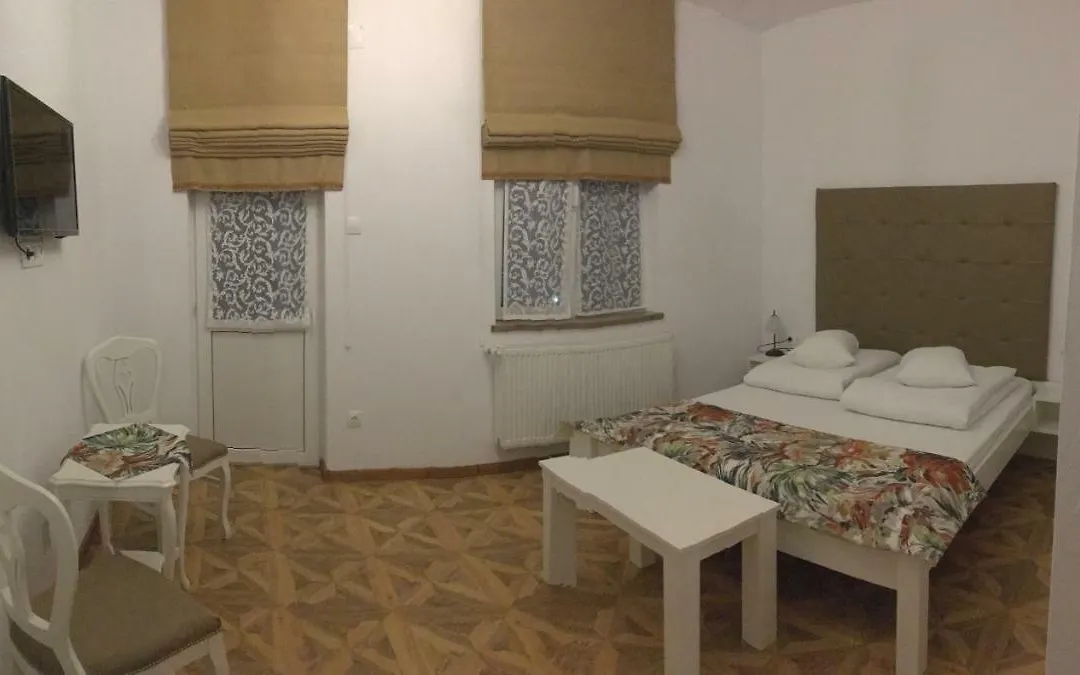 Casa Karola Haz-1