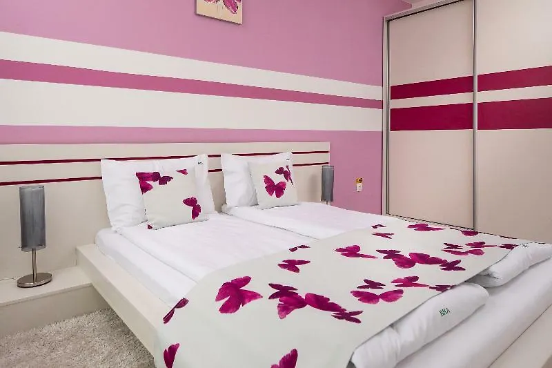 Brasov Holiday Apartments - Butterfly-1