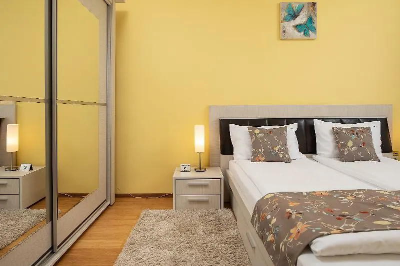 Brasov Holiday Apartments - Sah-1
