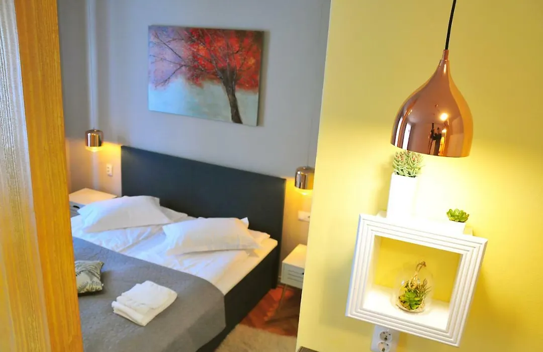 Ronis Apartments-1