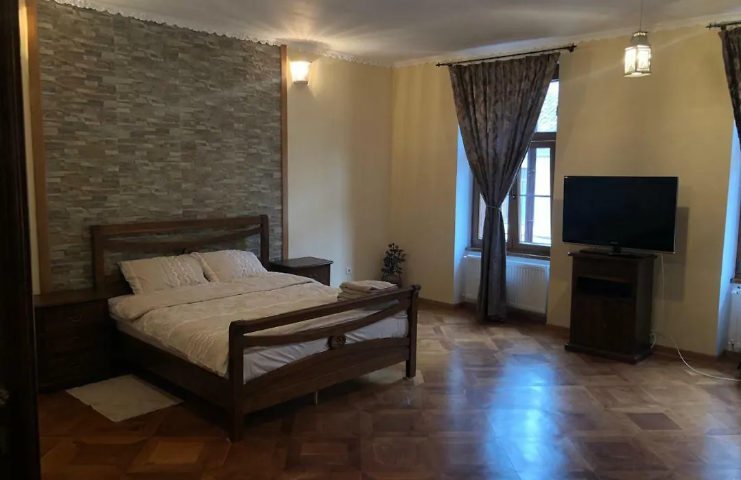 Old Historical Centre Apartment-1