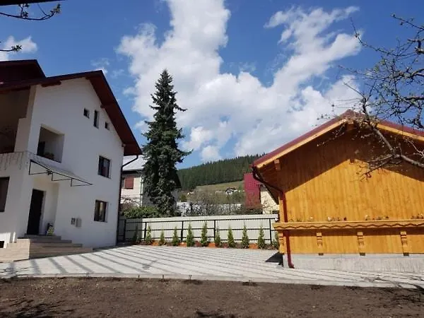 Pensiunea Casa Rumpel-1