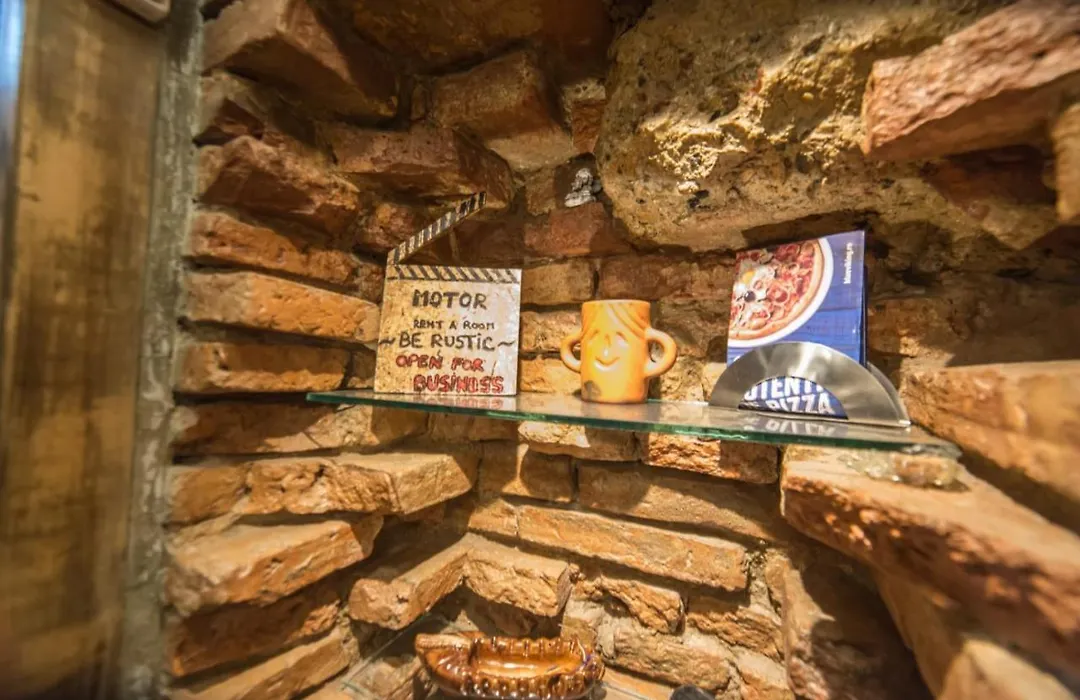 Rent A Room - Be Rustic-1