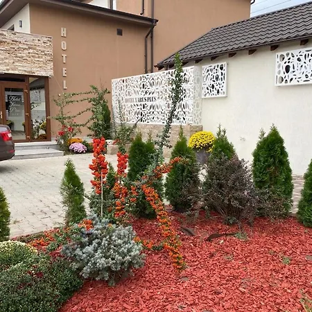 Hotel Yarus Plus-3