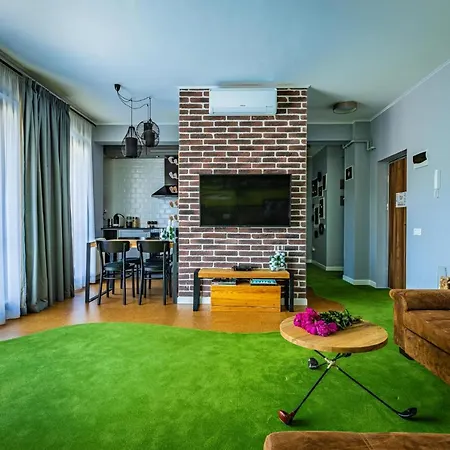 The Golfer Apartment With Jacuzzi-3