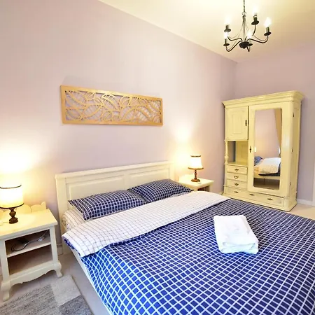 Flh - Anna'S Guest House-3